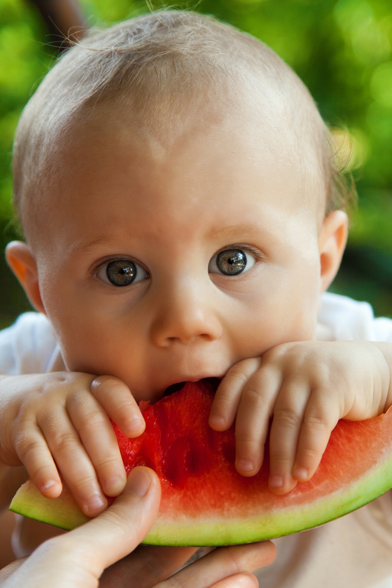 Niño comiendo